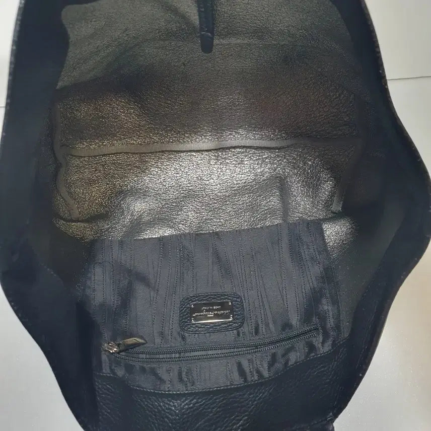 [SOLD OUT] 정품이고 ㅡ페라가모 ㅡ은장.가죽.숄더백