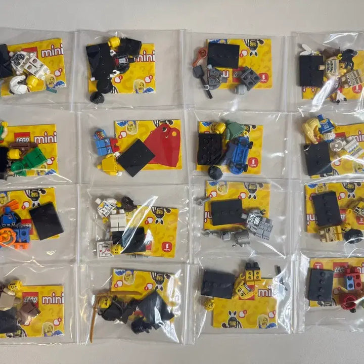 [BUNJANG] Lego Minifigures Season 1 Full Set / 레고 미피 시즌1 미사용 새제품 풀세트(16종)+보너스 1개