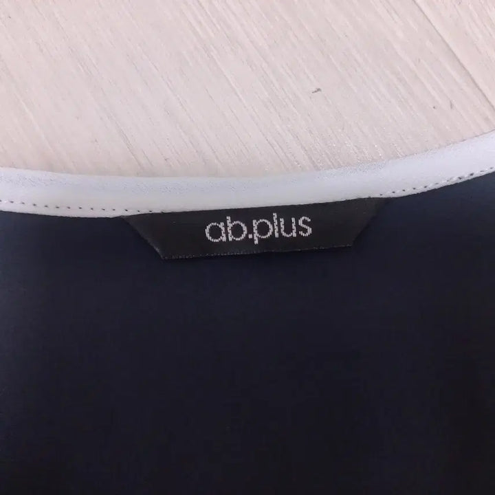 [BUNJANG] ab.plus Blouse - Size 66 / ab.plus/여성용/블라우스/상태굿/사이즈66