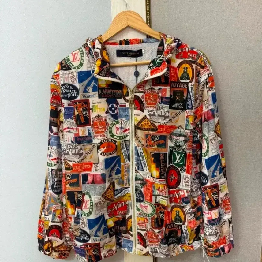 [BUNJANG] Patterned Hooded Windbreaker and Shorts Set / 패턴 후드 바람막이 + 반바지 세트