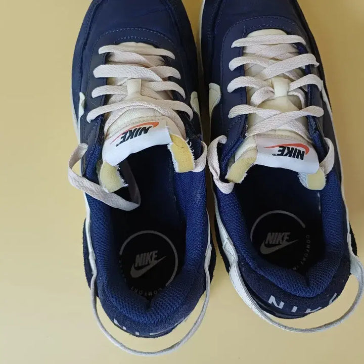 [BUNJANG] Nike Waffle Debut Navy Sneakers / (275)나이키 와플 데뷔 네이비