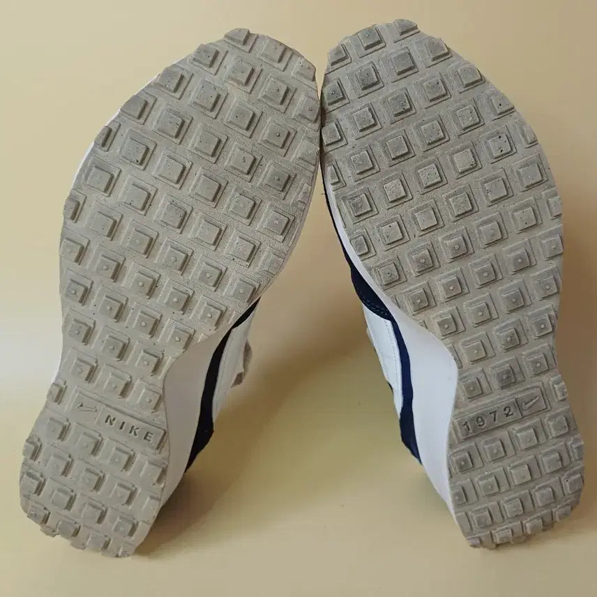 [BUNJANG] Nike Waffle Debut Navy Sneakers / (275)나이키 와플 데뷔 네이비