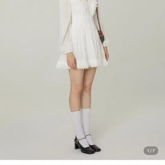 [BUNJANG] Synceden Lace Ribbon Mini Dress / 신스덴 레이스 리본 미니 원피스 M