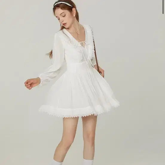 [BUNJANG] Synceden Lace Ribbon Mini Dress / 신스덴 레이스 리본 미니 원피스 M