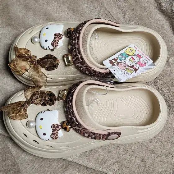 [BUNJANG] Kitty Ribbon Crocs Style Slippers / 키티 리본 장식 크록스 스타일 슬리퍼