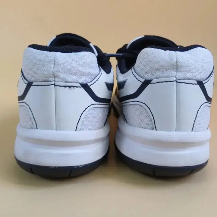 [BUNJANG] Asics Upcoat Black/White Sneakers / (240)아식스W 업코트 블랙/화이트 운동화