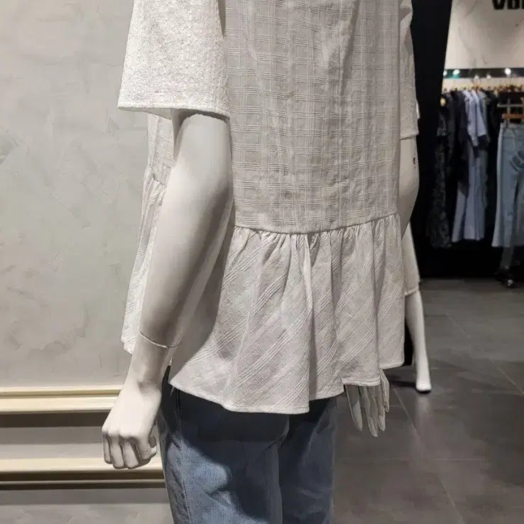 [SOLD OUT] 보브 레이스 면 블라우스