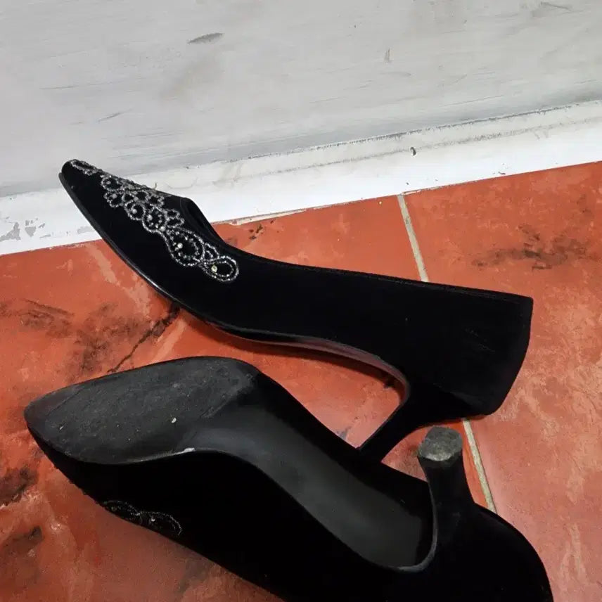 [BUNJANG] ASHER Black Suede Embellished Women&