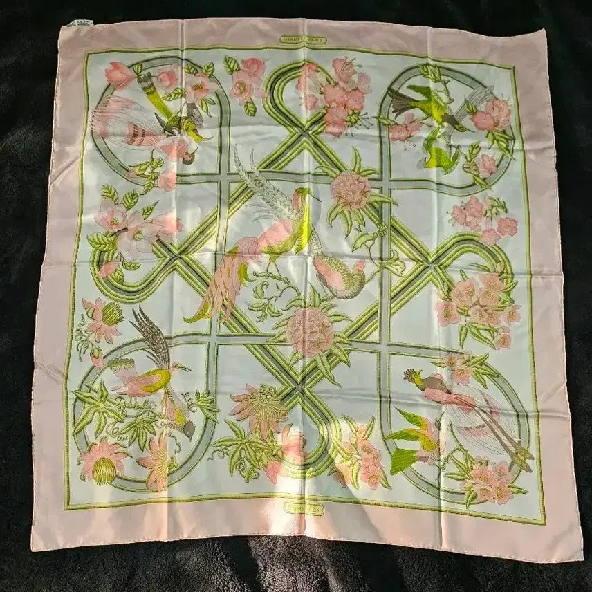[BUNJANG] Hermès Carré 90 Silk Scarf "Caraïbes" Flower/Bird Print / 미사용 에르메스 까레 스카프 플라워/버드 프린트