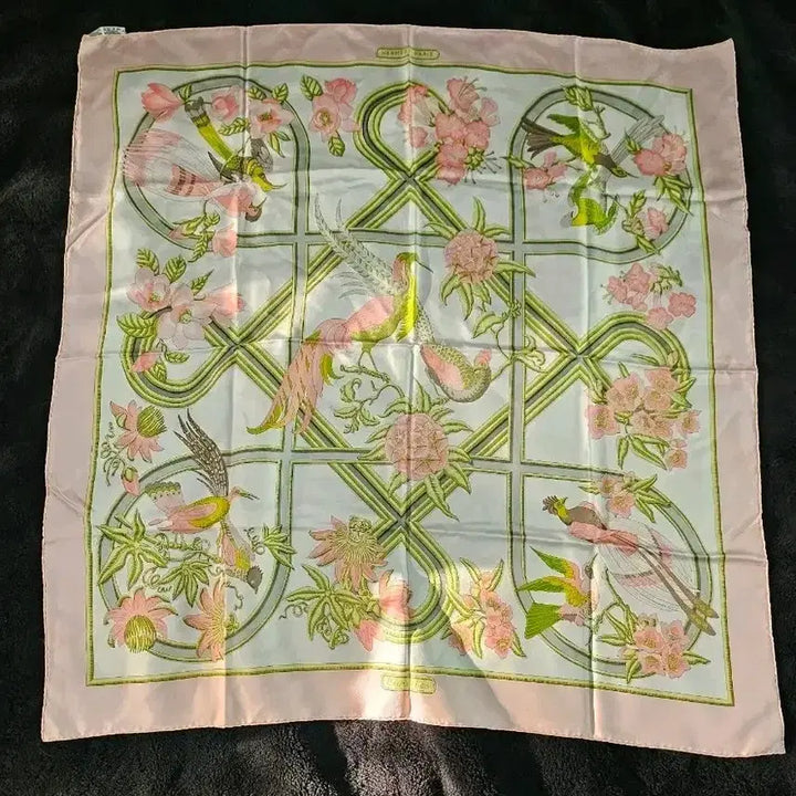 [BUNJANG] Hermès Carré 90 Silk Scarf "Caraïbes" Flower/Bird Print / 미사용 에르메스 까레 스카프 플라워/버드 프린트