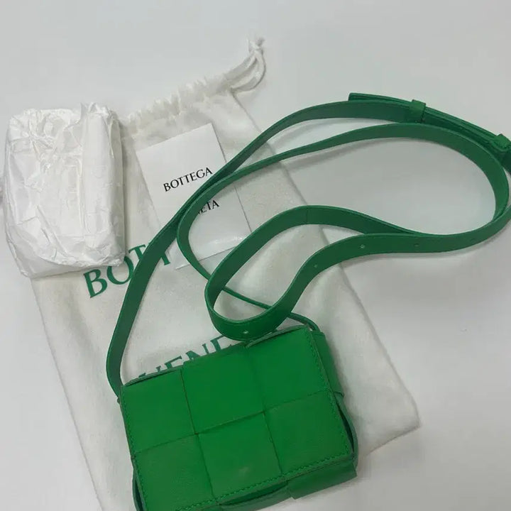 [BUNJANG] Bottega Veneta Cassette Mini Shoulder Bag / 보테가베네타 카세트백 그린