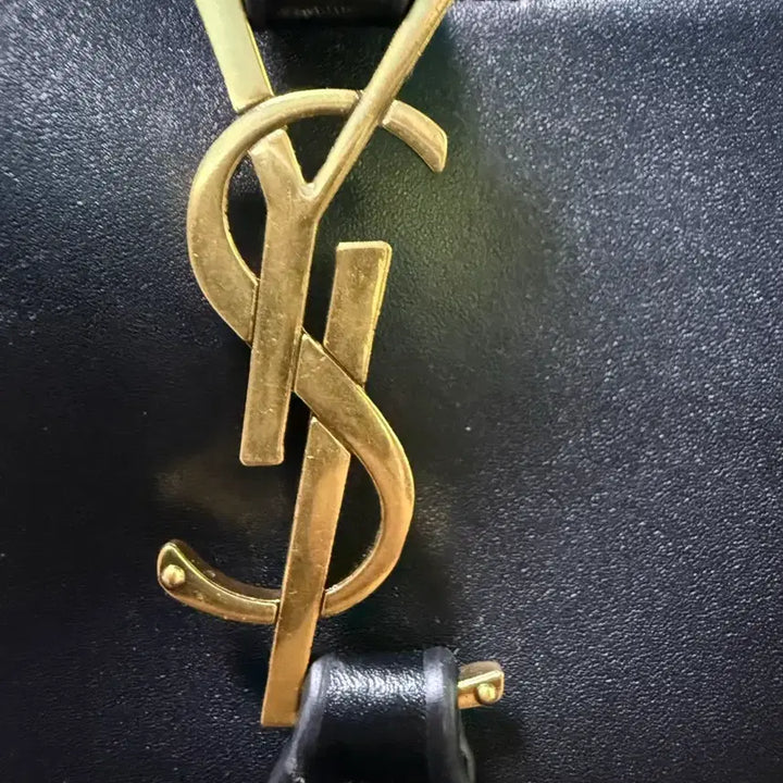 [SOLD OUT] 입 생 버킷 스타일 미니백