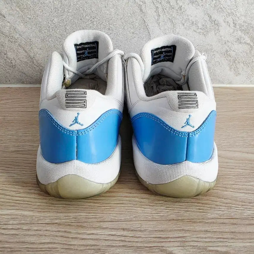 [BUNJANG] Nike Jordan 11 Low University Blue Sneakers / 나이키 조던11 로우 유니버시티 블루 250mm