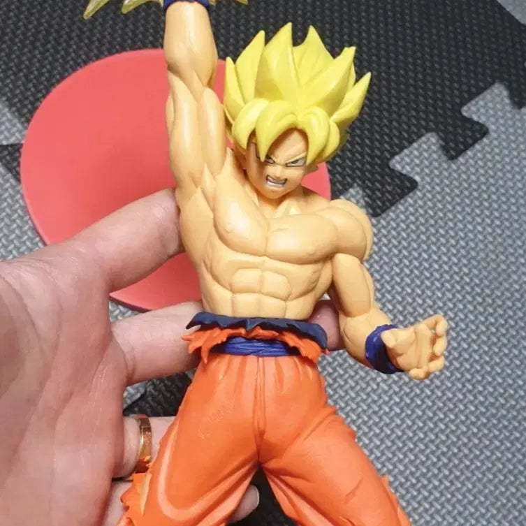 [BUNJANG] Dragon Ball Son Goku Repainted Figure / 드레곤볼 손오공 리페인팅 피규어