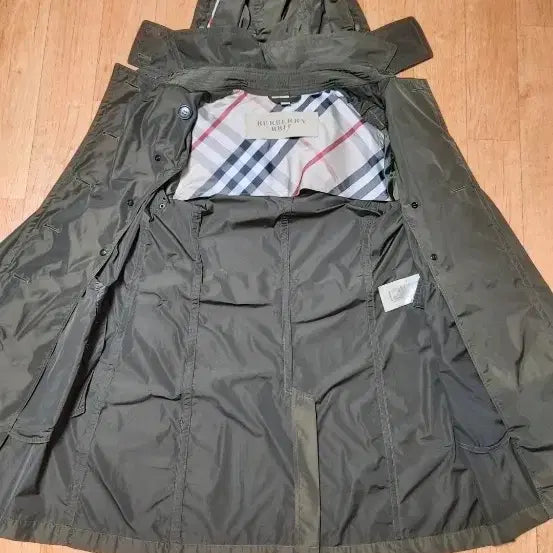 [BUNJANG] Burberry Brit Waterproof Hooded Trench Coat Khaki Size UK10 / 100%정품/새옷수준)버버리 브릿 후드 방수 트렌치코트,카키색,66~77