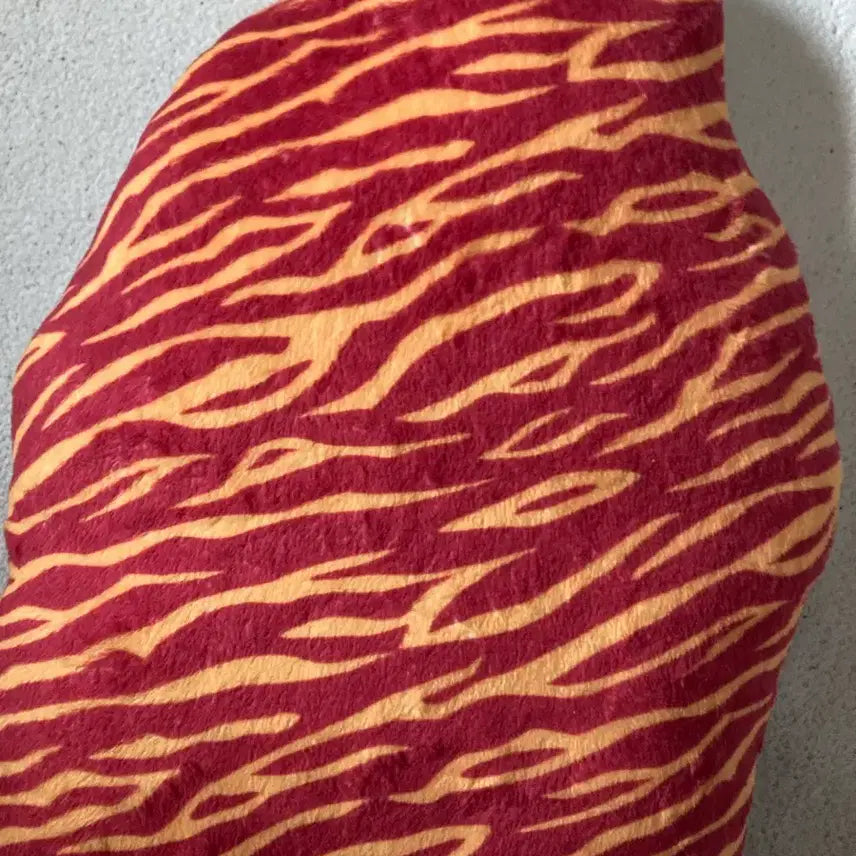 [SOLD OUT] 귀멸의 칼날 렌고쿠 쿄쥬로 쿠션 호랑이 띠 유포테이블 공식