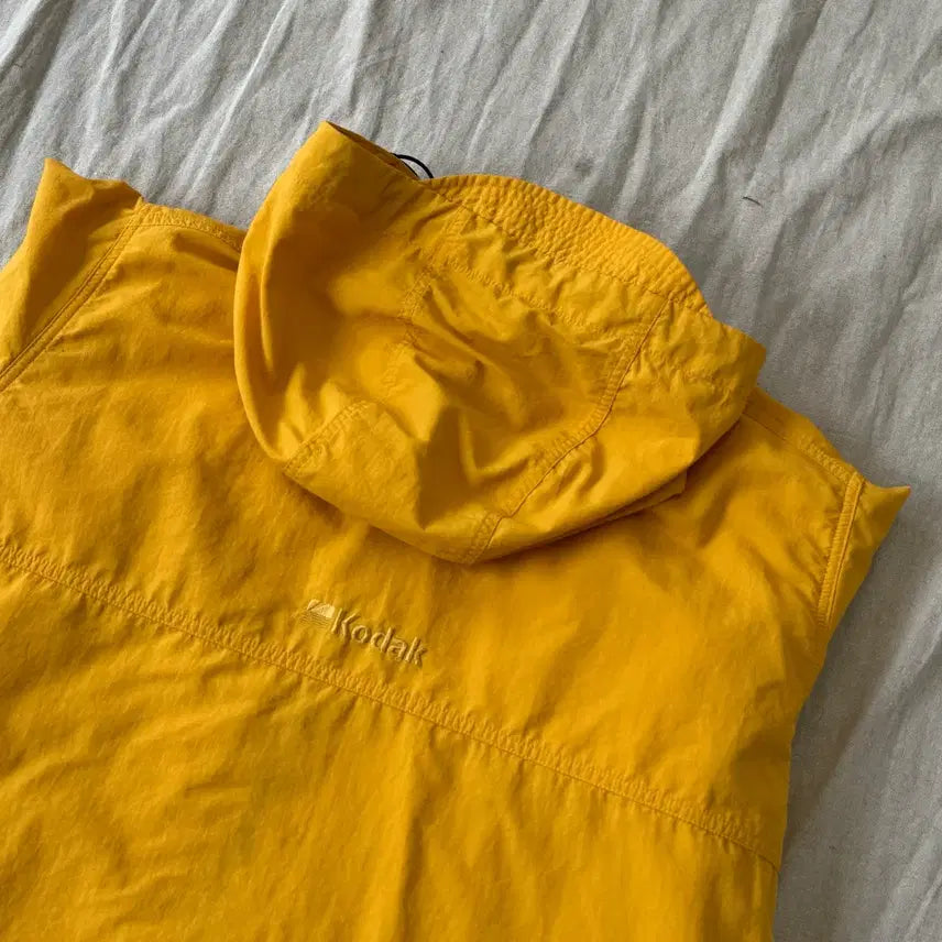 [BUNJANG] Kodak Nylon Yellow Windbreaker M / 코닥 나일론 노란색 바람막이 M
