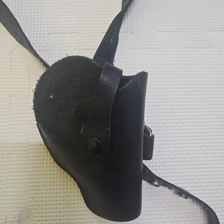 [BUNJANG] Leather Shoulder Holster / 튼튼한 가죽으로 제작된 가죽 홀스터 어깨 총집이에요