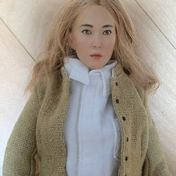 [BUNJANG] Female Doll Head with Costume Set / 여성 인형 헤드 + 의상 세트