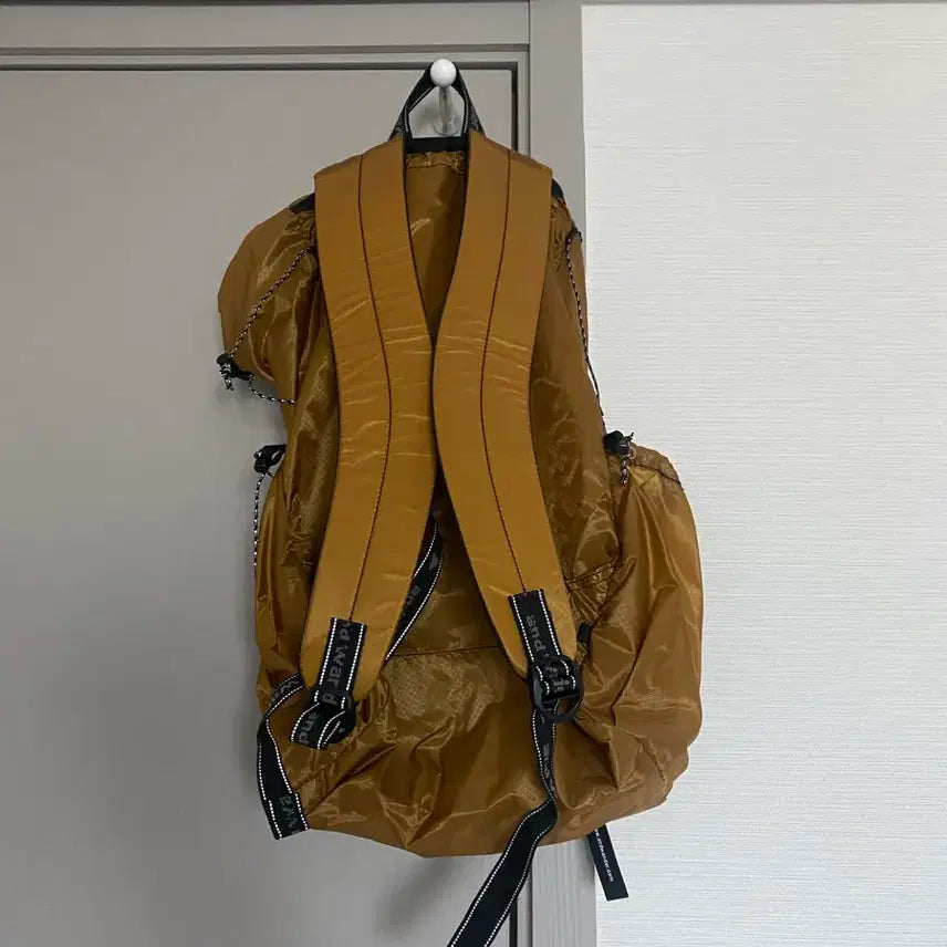 [BUNJANG] And Wander Sil-Day Pack Backpack / 앤드원더 실데이 팩 백팩 And Wander