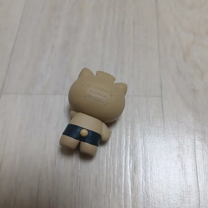 [BUNJANG] Bandai Sanrio Dear Daniel Tanning Kitty Vacation Figure / 반다이 산리오 디어다니엘 태닝키티 바캉스 가챠 피규어