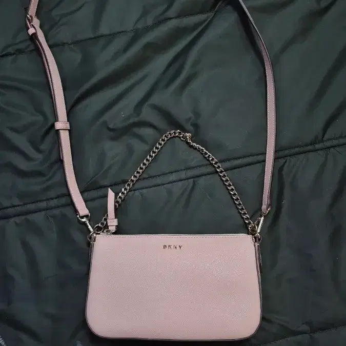 [BUNJANG] DKNY Crossbody Bag / DKNY   크로스백