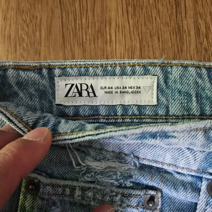 [SOLD OUT] ZARA / 스트레이트핏 데님 버뮤다 팬츠 / 44 사이즈 (남