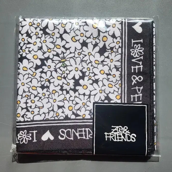 [BUNJANG] Joan Friends Scarf / 조앤프렌즈 스카프