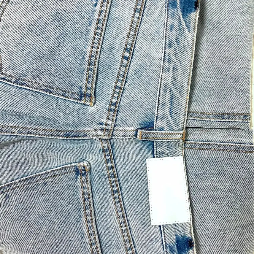 [SOLD OUT] 쓰리타임즈 5529 버튼 스트레이트 진 S 청바지 연청