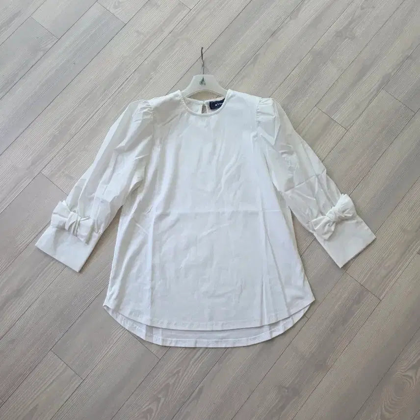 [BUNJANG] White Blouse (New) / 화이트 블라우스(새상품)