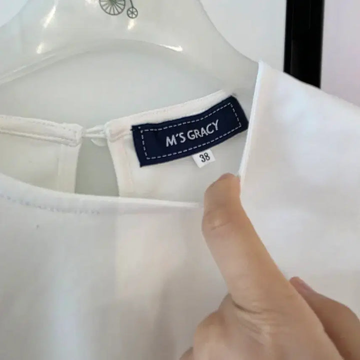 [BUNJANG] White Blouse (New) / 화이트 블라우스(새상품)