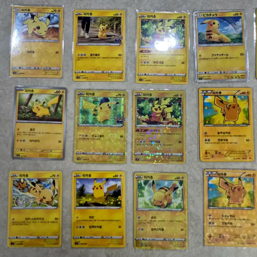 [BUNJANG] Pikachu Assorted Card Bundle Set (32 cards) / [포켓몬카드] 피카츄 종합 선물 세트! 일괄 32장~