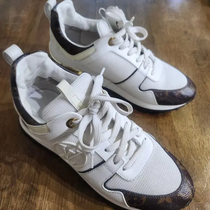 [BUNJANG] Louis Vuitton Run Away Sneakers / 루이비통신발