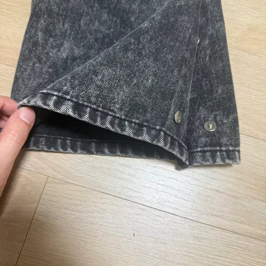 [BUNJANG] Solid Homme Button Detail Denim Jeans / [50] 솔리드옴므 밑단 버튼 데님
