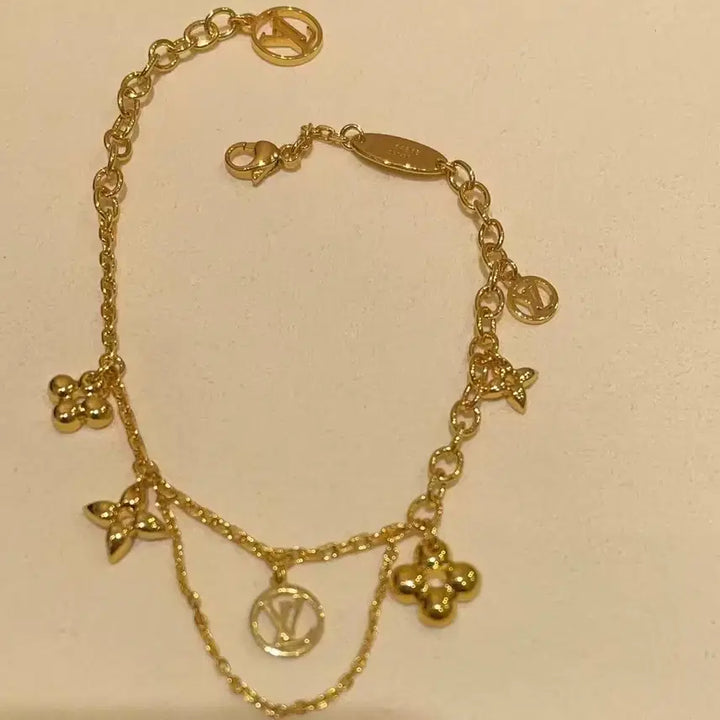 [BUNJANG] Louis Vuitton Gold Flower Charm Bracelet / 루이비통 골드 플라워 참 팔찌