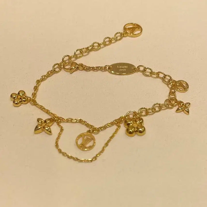 [BUNJANG] Louis Vuitton Gold Flower Charm Bracelet / 루이비통 골드 플라워 참 팔찌