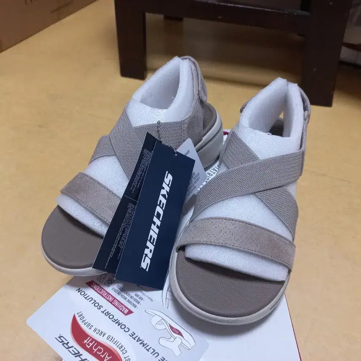 [BUNJANG] Skechers Go Walk Arch Fit Sandals Gray / [235] 스케쳐스 고워크 아치핏 샌들 그레이 새상품