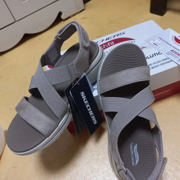 [BUNJANG] Skechers Go Walk Arch Fit Sandals Gray / [235] 스케쳐스 고워크 아치핏 샌들 그레이 새상품