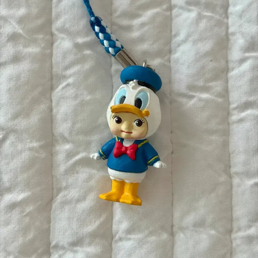 [BUNJANG] Disney Donald Duck Kewpie Strap Keychain / 디즈니 도널드덕 큐피 스트랩 키링