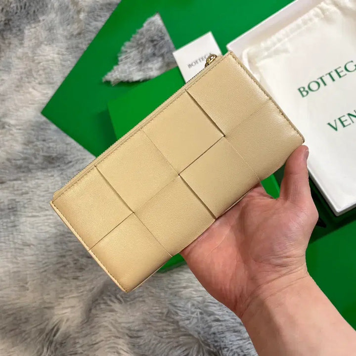 [BUNJANG] Bottega Veneta Intrecciato Zip Long Wallet Beige / 보테가베네타 인트레치아토 지퍼 장지갑 베이지