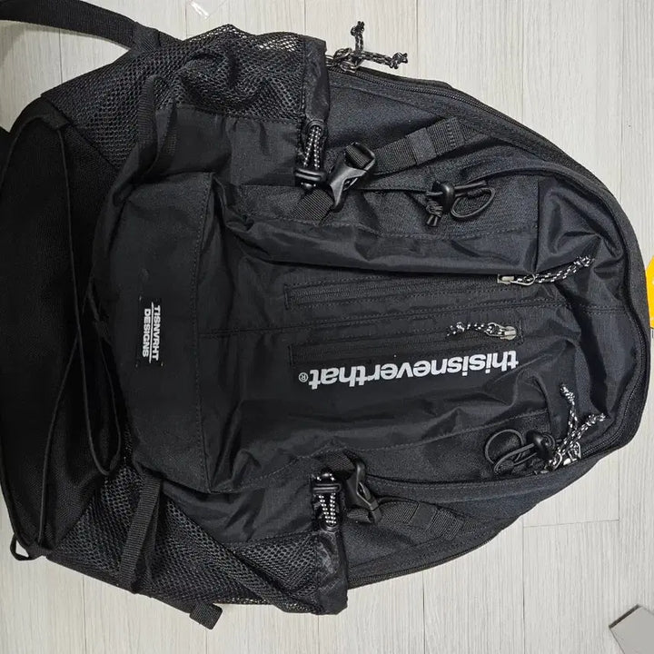 [SOLD OUT] 택달린 새상품 디스이즈네버댓 SP 백팩 29 블랙