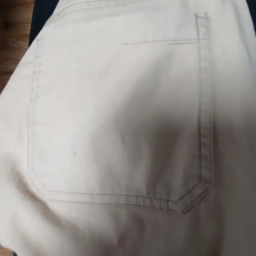 [SOLD OUT] 내셔널지오그래픽 베이지 면바지