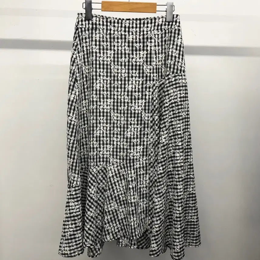 [BUNJANG] Hanseom From The Store Mermaid Checkered Skirt / 한섬 폼더스토어 머메이드 체크 스커트 S