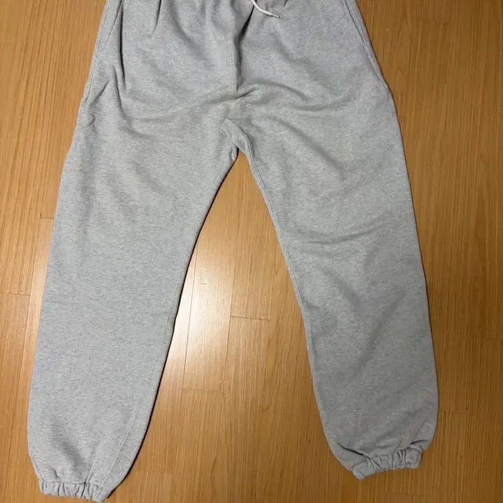 [BUNJANG] Outstanding Sweatpants L / 아웃스탠딩 스웻팬츠 L