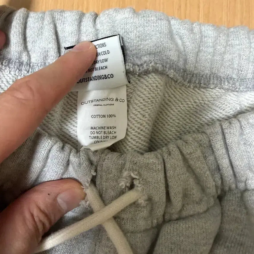 [BUNJANG] Outstanding Sweatpants L / 아웃스탠딩 스웻팬츠 L
