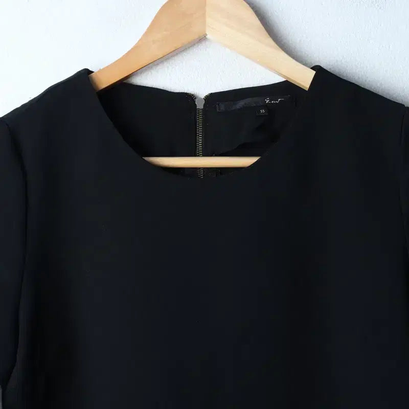 [BUNJANG] W(S-M) G-Cut Layered Black T-shirt / W(S-M) 지컷 반팔 티셔츠 레이어드 블랙 폴리 유니크-1856D