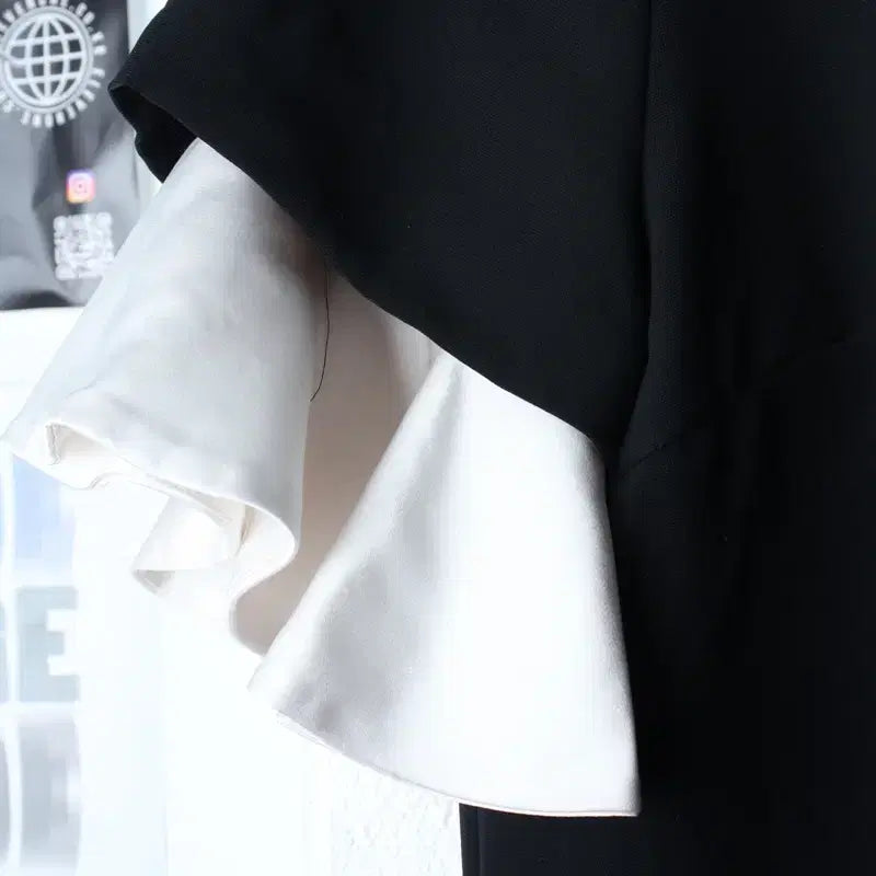 [BUNJANG] W(S-M) G-Cut Layered Black T-shirt / W(S-M) 지컷 반팔 티셔츠 레이어드 블랙 폴리 유니크-1856D