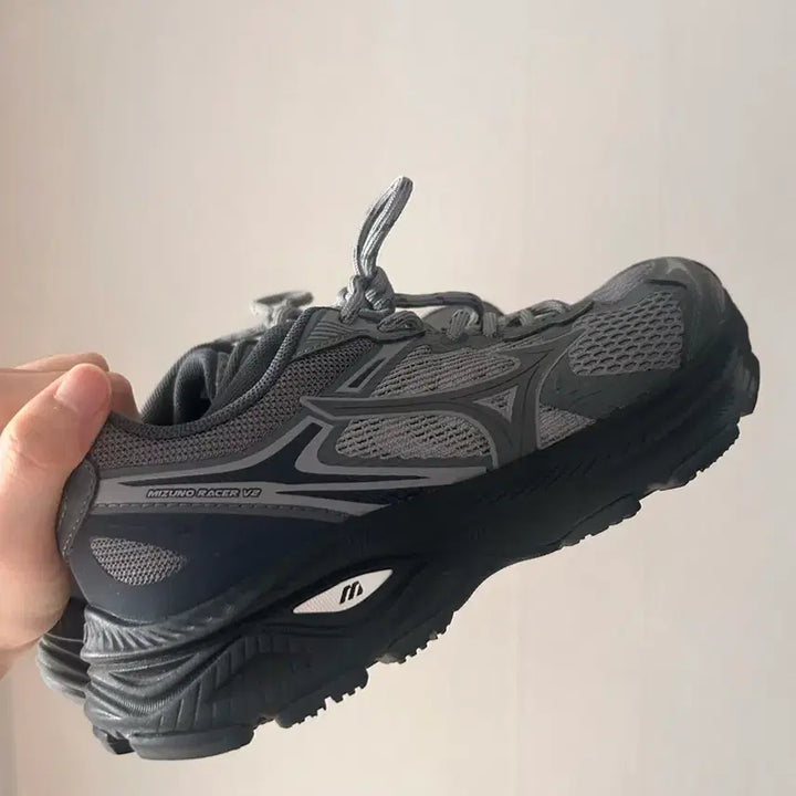 [SOLD OUT] 미즈노 레이서 v2 그레이블랙