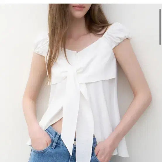 [BUNJANG] Le Vain Lia Blouse (New) / 르베인 리아 블라우스 (새제품)