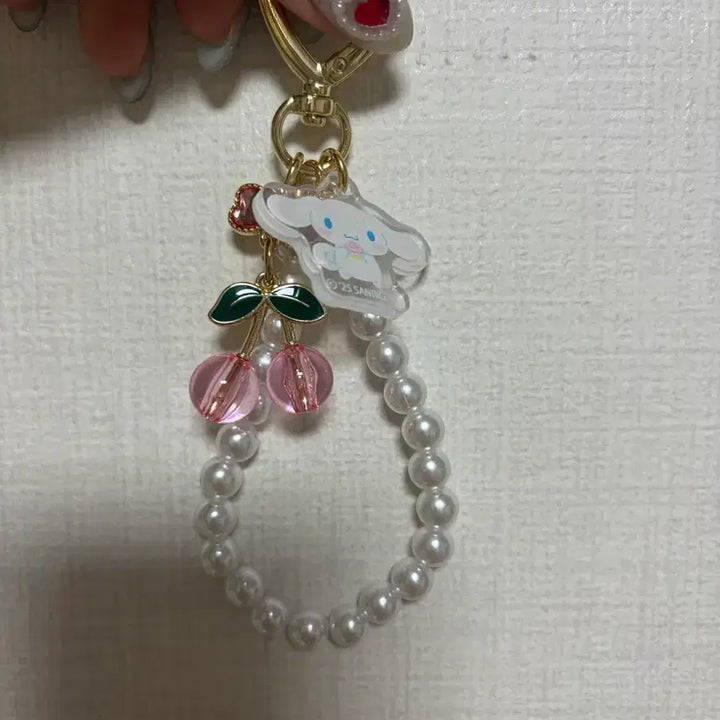 [BUNJANG] Sanrio Characters Cinnamoroll Fruit Charm Book / 산리오 캐릭터즈 반짝반짝(키라키라) 후르츠 참 BOOK 시나모롤